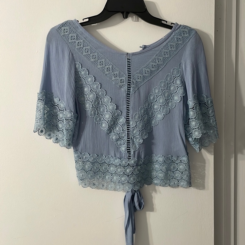 NEW NO TAG- Light blue crop top with lace, XS summer shirt